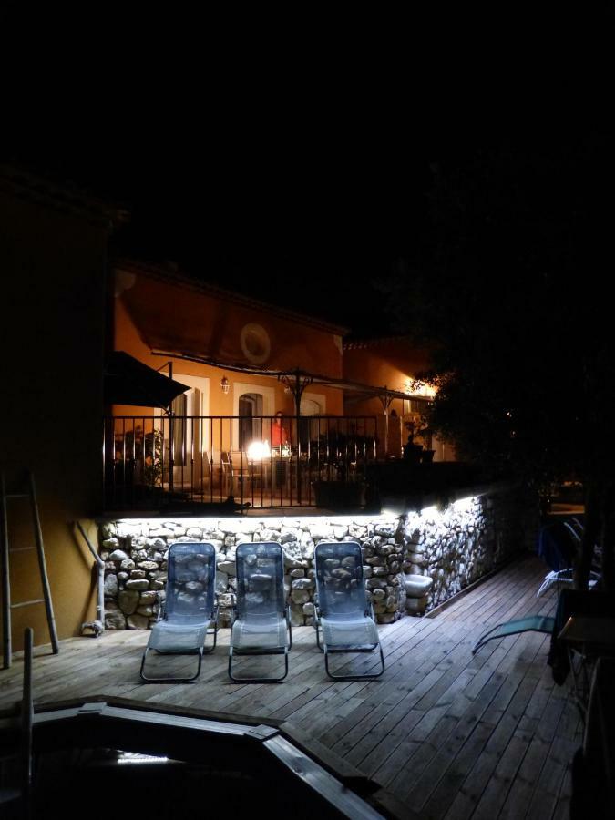 Maison D'Hotes La Garenne Puyloubier Exterior foto
